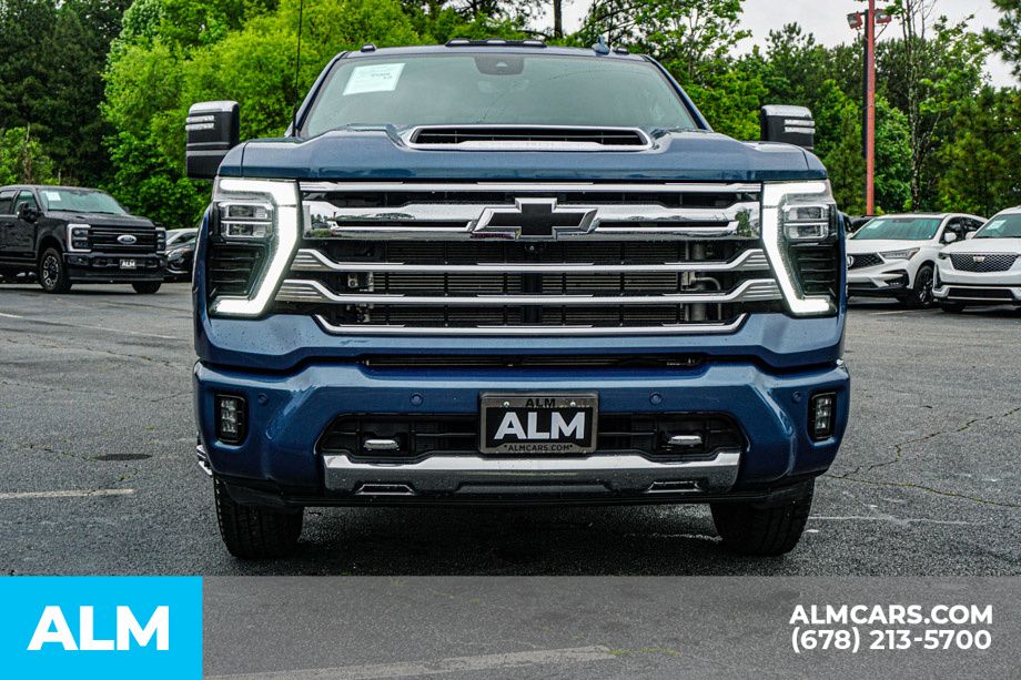 Used 2024 Blue Chevrolet High Country image 10