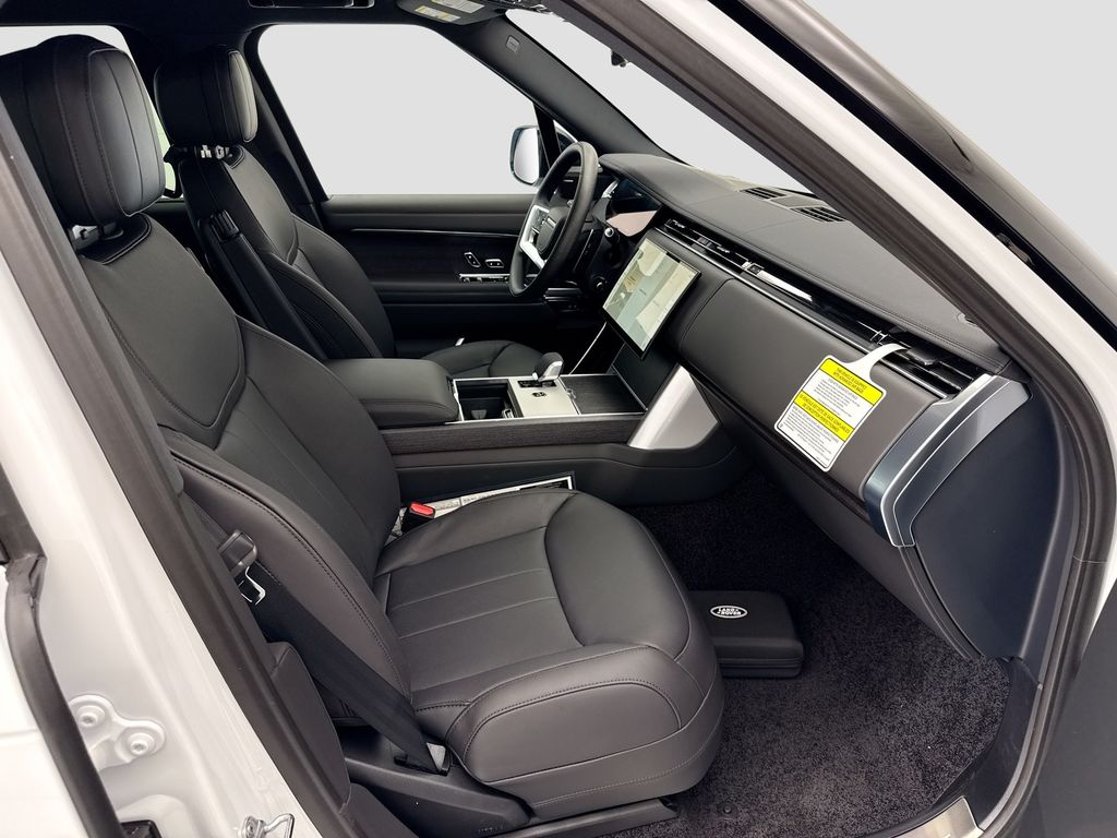 Thumbnail: 2026 Land Rover Range Rover - 19