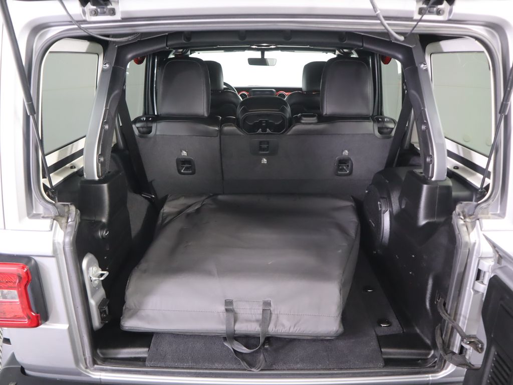 Thumbnail: 2021 Jeep Wrangler - 29