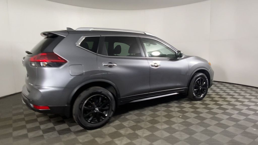 2020 Nissan Rogue SV 8