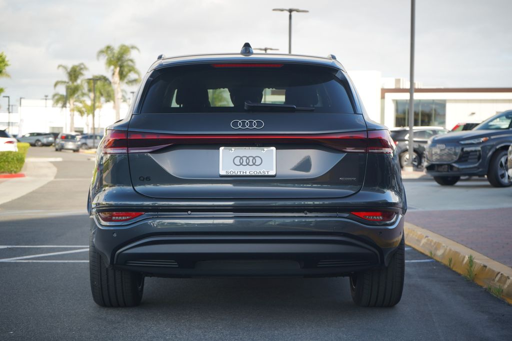 2025 Audi Q6 e-tron Premium 4