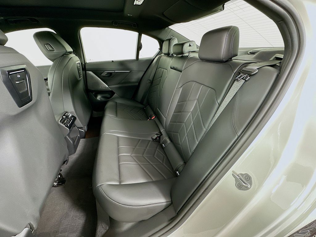 Thumbnail: 2025 BMW 5 Series - 24