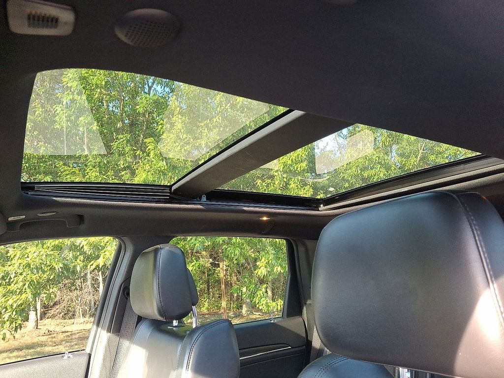 Thumbnail: 2019 Jeep Grand Cherokee - 14