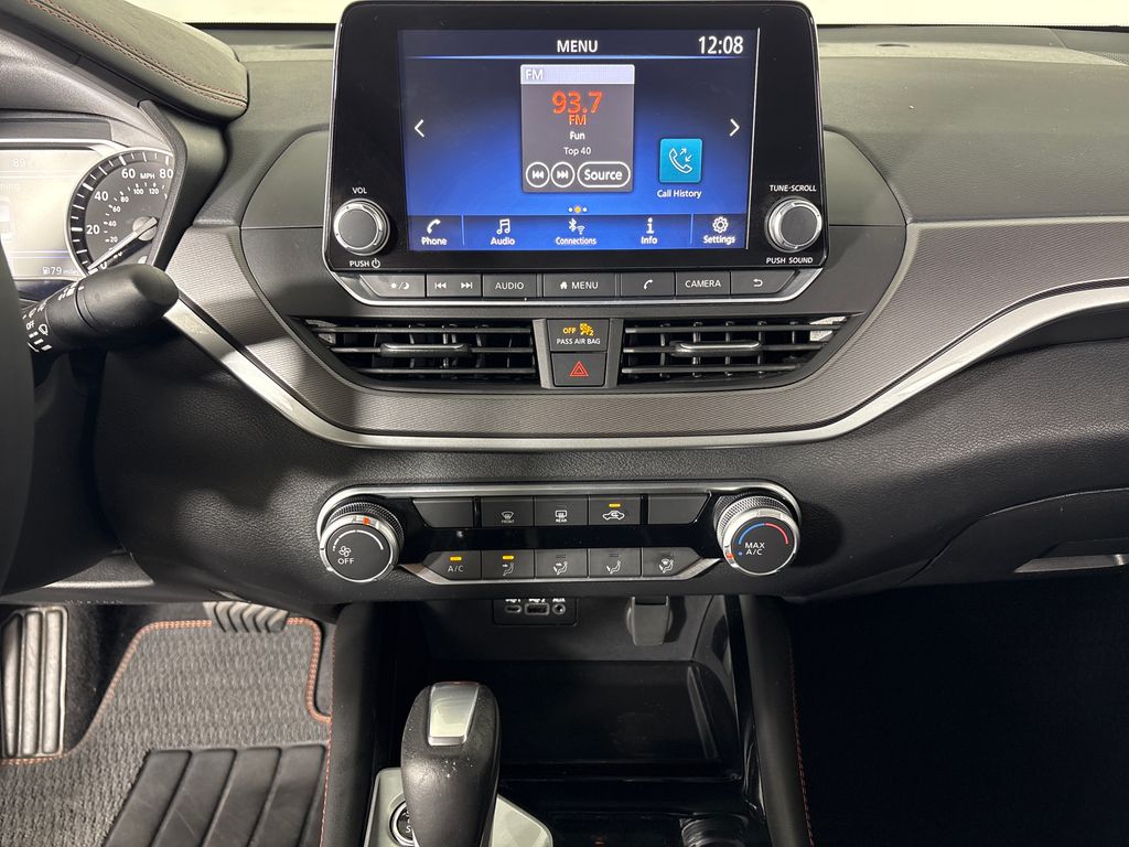 2023 Pearl White Tricoat Nissan Altima 2.5 SR FWD Sedan
