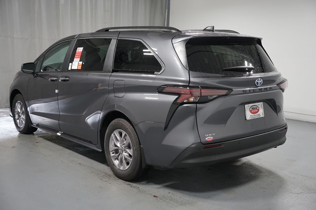 Thumbnail: 2025 Toyota Sienna - 6