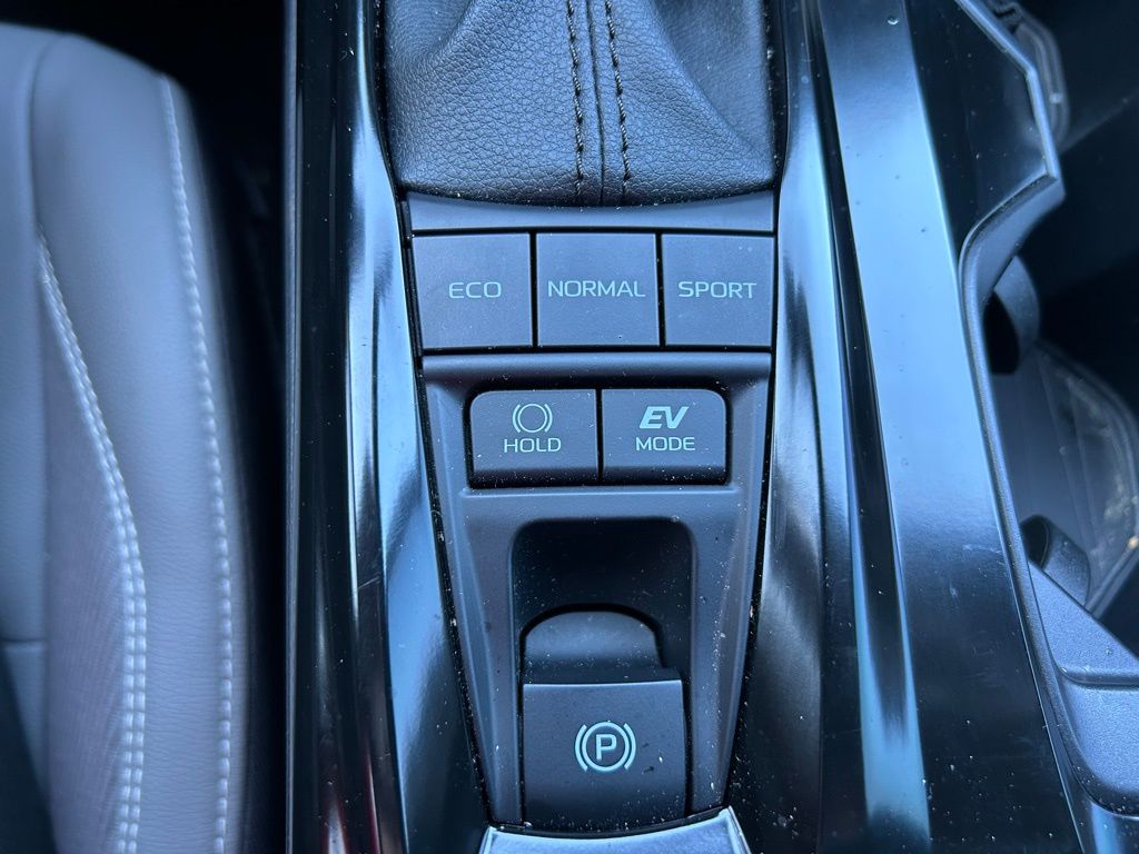 Thumbnail: 2025 Toyota Camry - 28