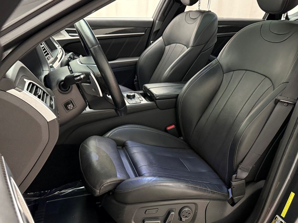 Thumbnail: 2018 Genesis G80 - 27