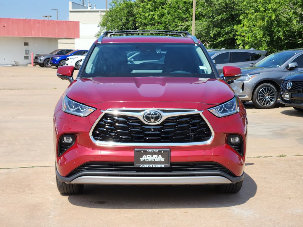 Used 2024 Toyota Highlander SUV