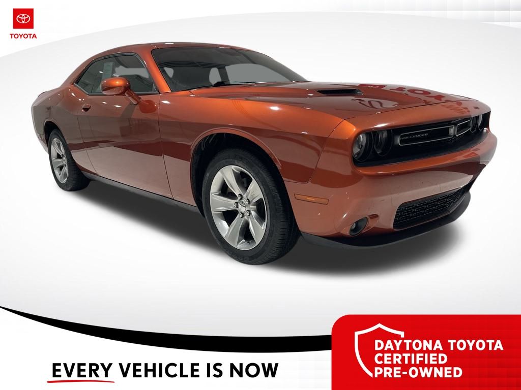 2022 Dodge Challenger SXT's photo