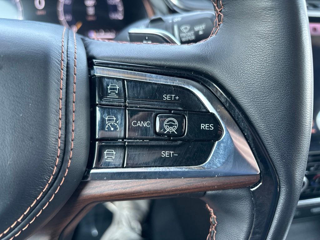 Used 2023 Jeep Grand Cherokee SUV