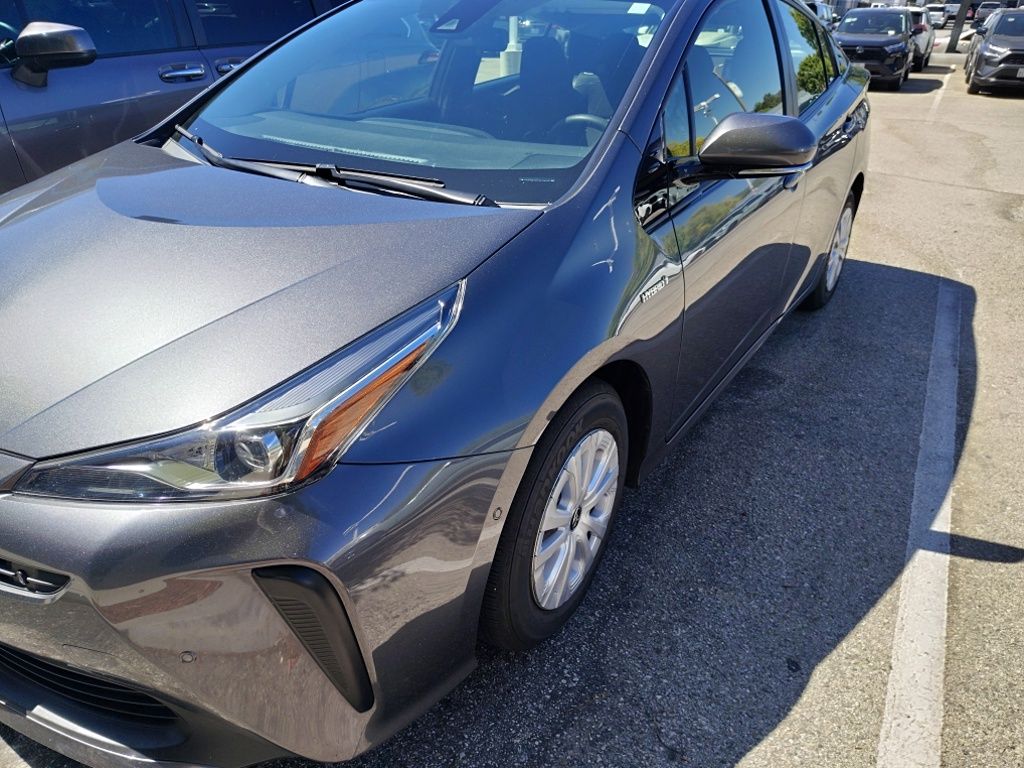 Magnetic Gray Metallic 2020 Toyota Prius LE FWD Hatchback Front-Wheel Drive Continuously Variable Transmission