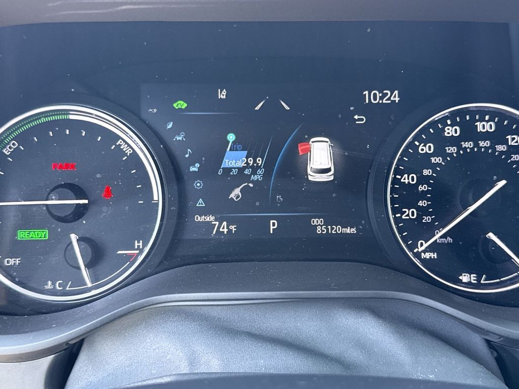 Thumbnail: 2021 Toyota Sienna - 25