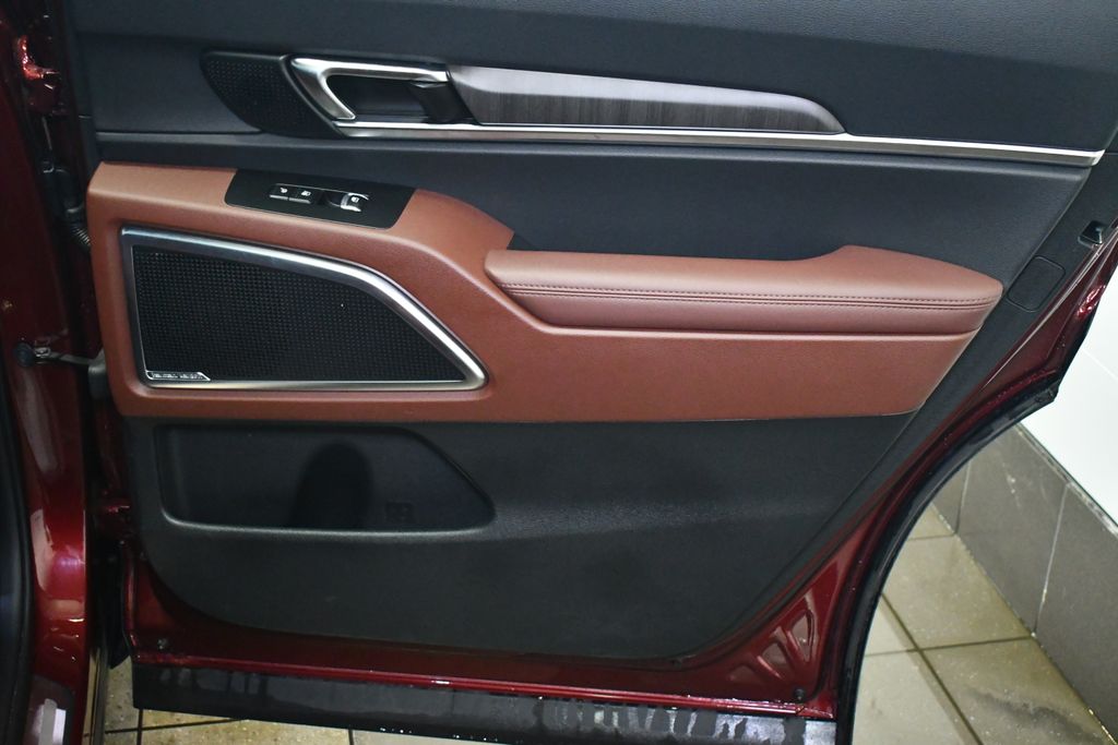 Thumbnail: 2023 Kia Telluride - 29