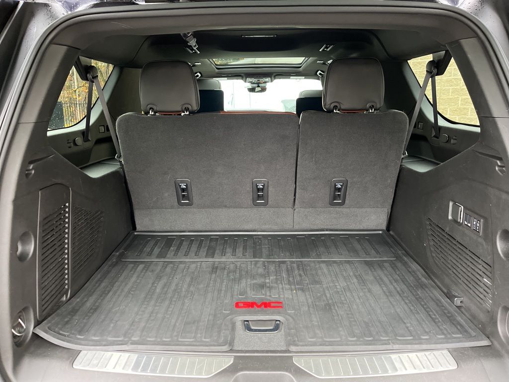 Thumbnail: 2024 GMC Yukon XL - 30