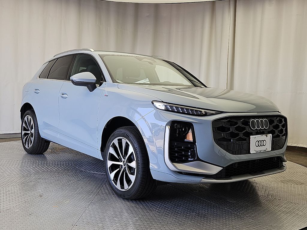 Thumbnail: 2026 Audi Q3 - 3