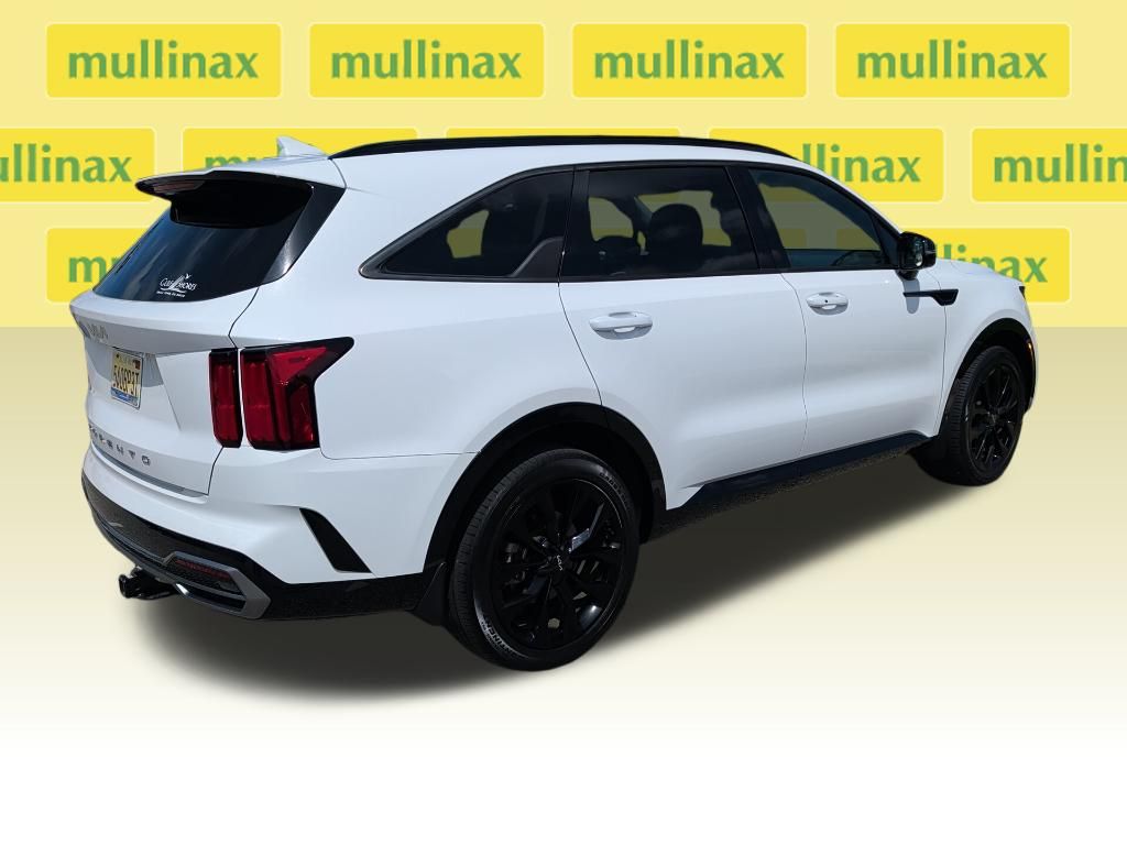 Used 2022 White Kia SX image 4