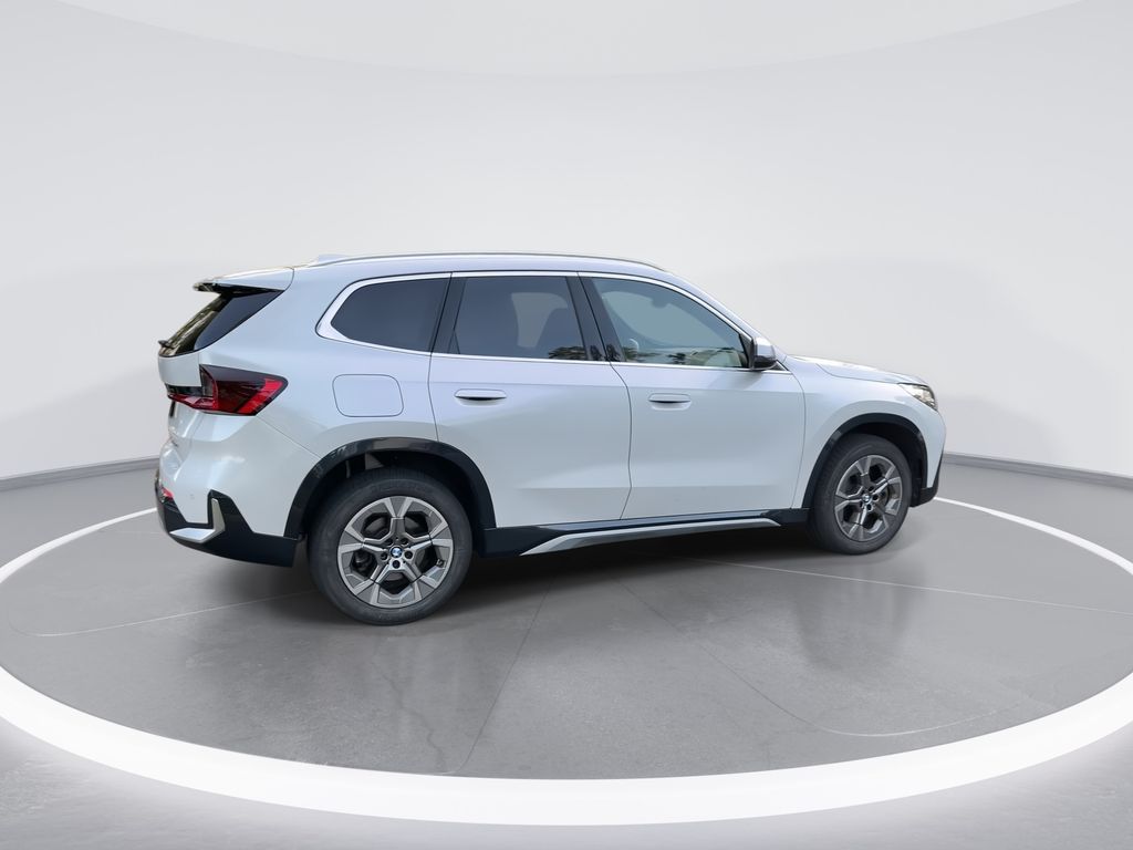 Thumbnail: 2023 BMW X1 - 8