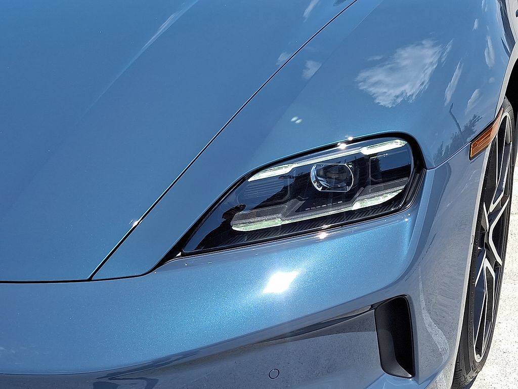Thumbnail: 2025 Porsche Taycan - 11