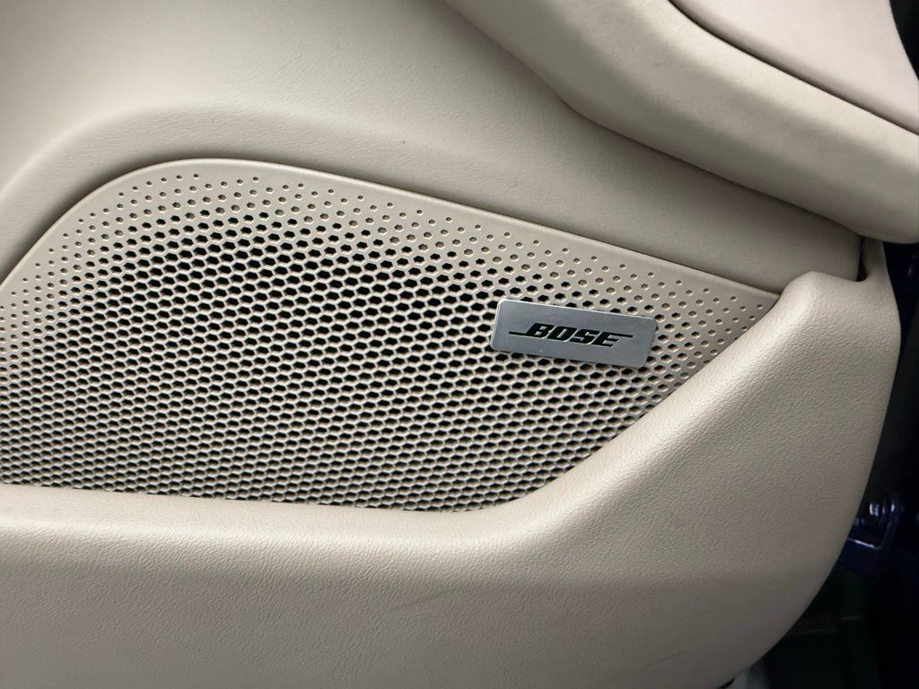 Thumbnail: 2021 Porsche Taycan - 22