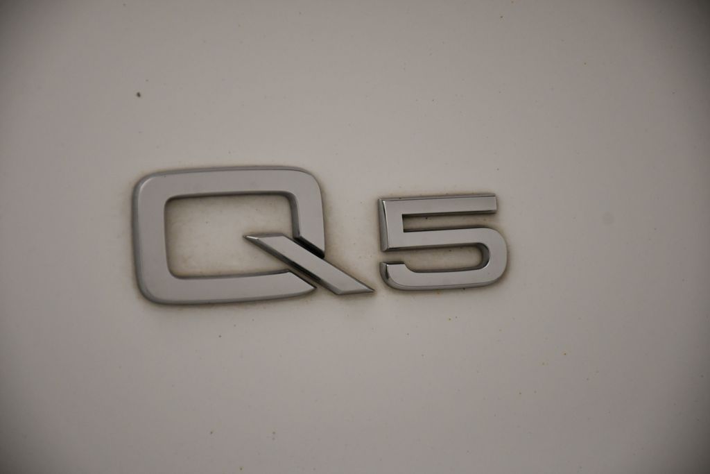 Thumbnail: 2020 Audi Q5 - 9