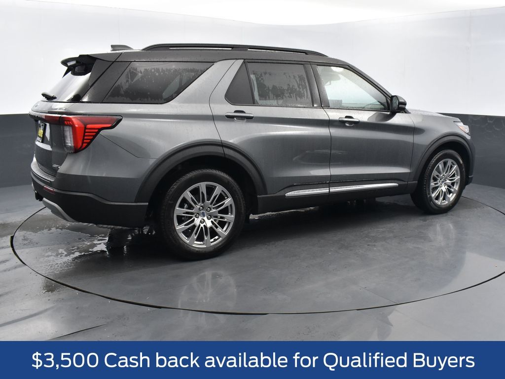 View vehicle photo 4