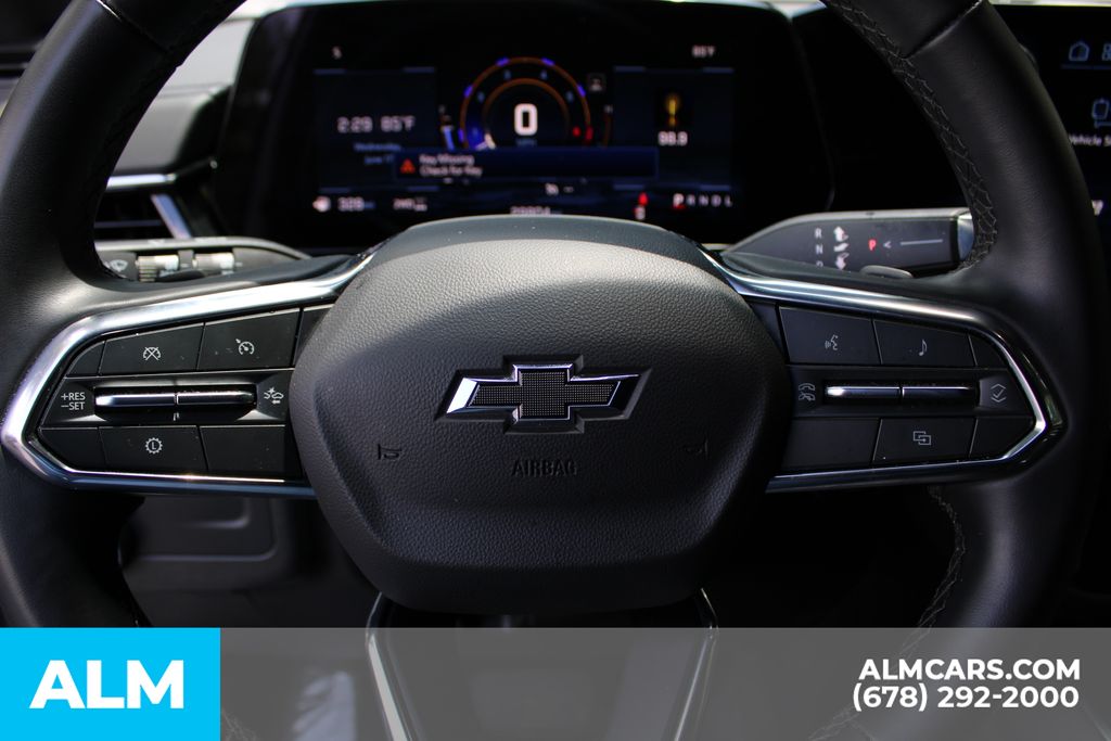 Used 2025 Beige Chevrolet Z71 image 31