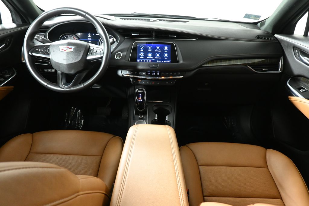 2022 Cadillac XT4 Premium Luxury 4