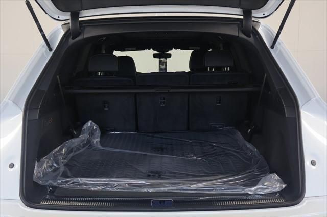 Thumbnail: 2025 Audi Q7 - 8