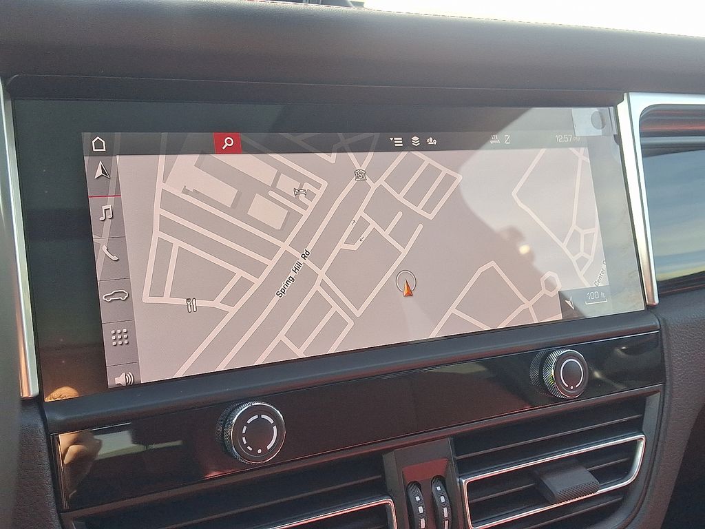 Thumbnail: 2023 Porsche Macan - 18