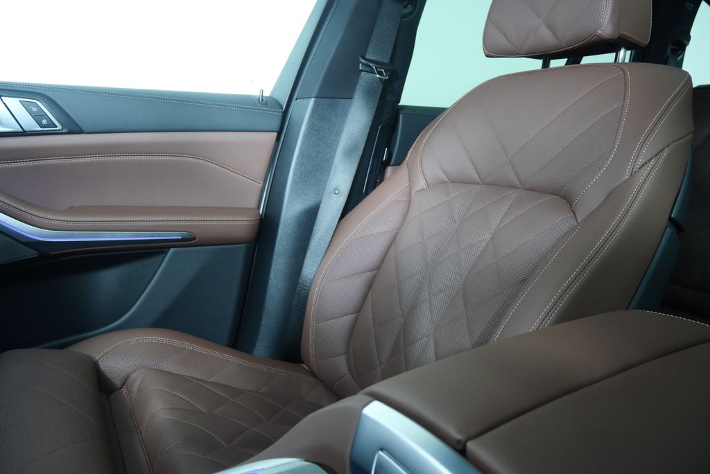 Thumbnail: 2025 BMW X5 - 28