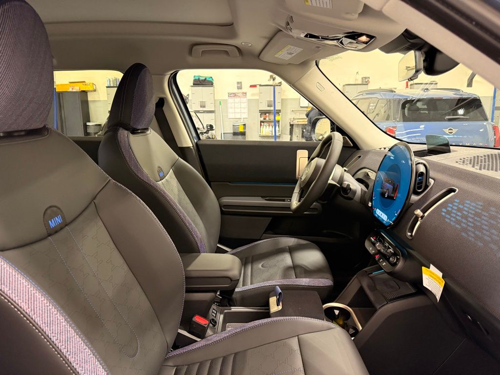 Thumbnail: 2025 MINI Cooper Countryman - 29