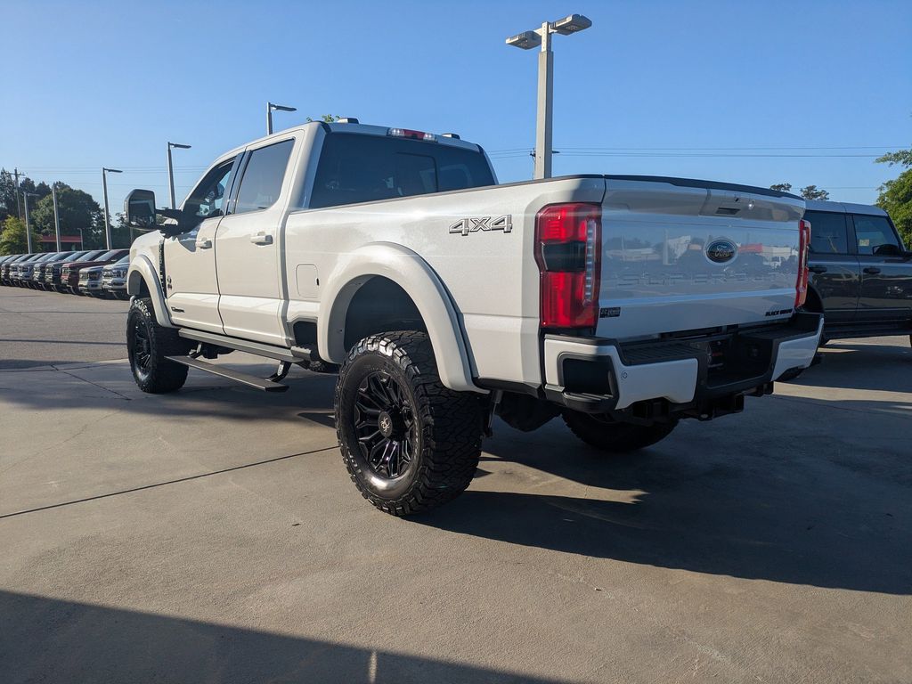 2026 Ford F-250 Super Duty Black Widow