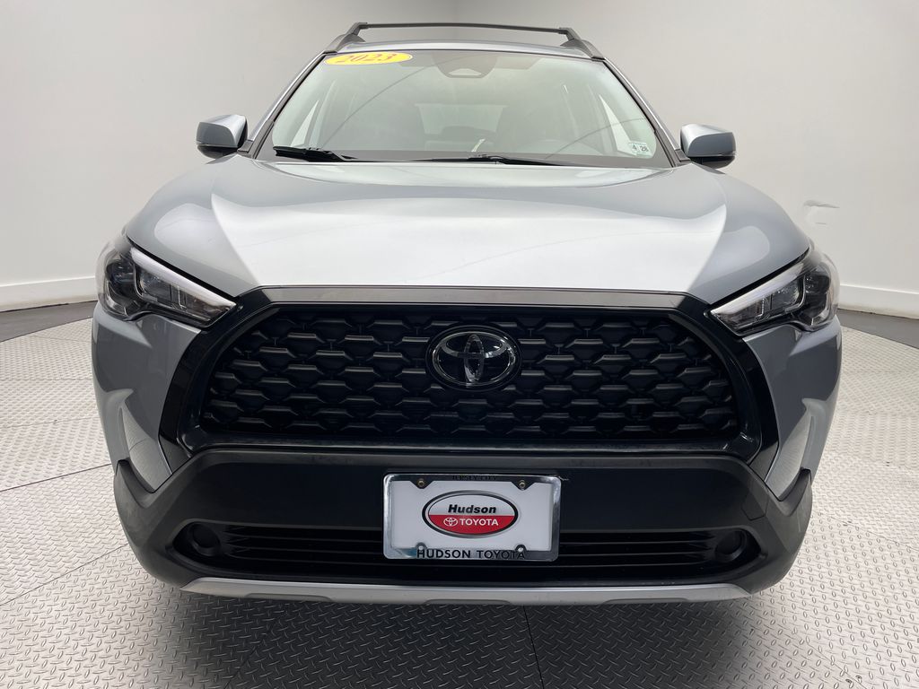 2023 Toyota Corolla Cross LE 2