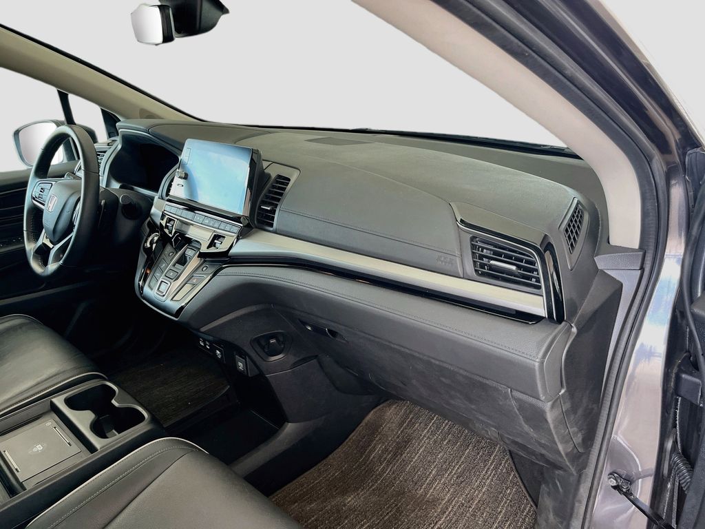 Used 2025 Gray Honda Touring image 33