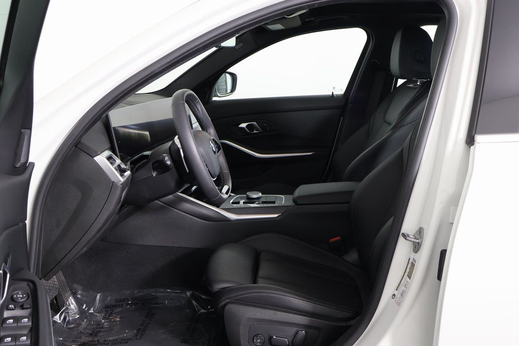 Thumbnail: 2025 BMW 3 Series - 10