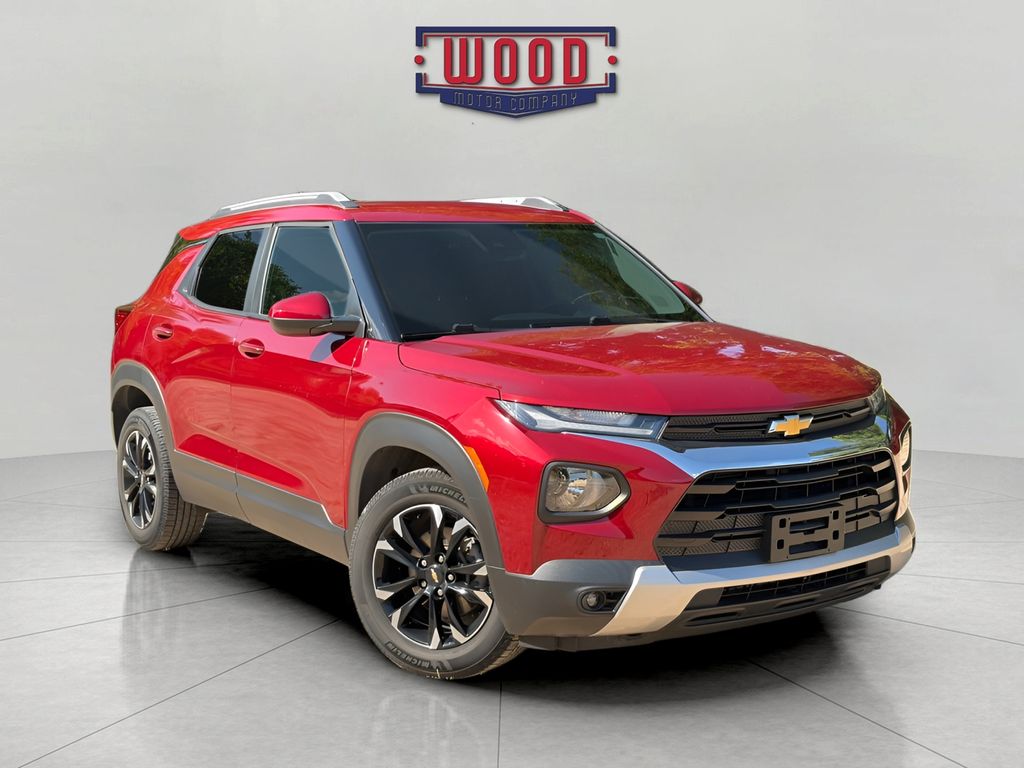 Scarlet Red Metallic 2021 Chevrolet Trailblazer SUV / Crossover Front-Wheel Drive Continuously Variable Transmission