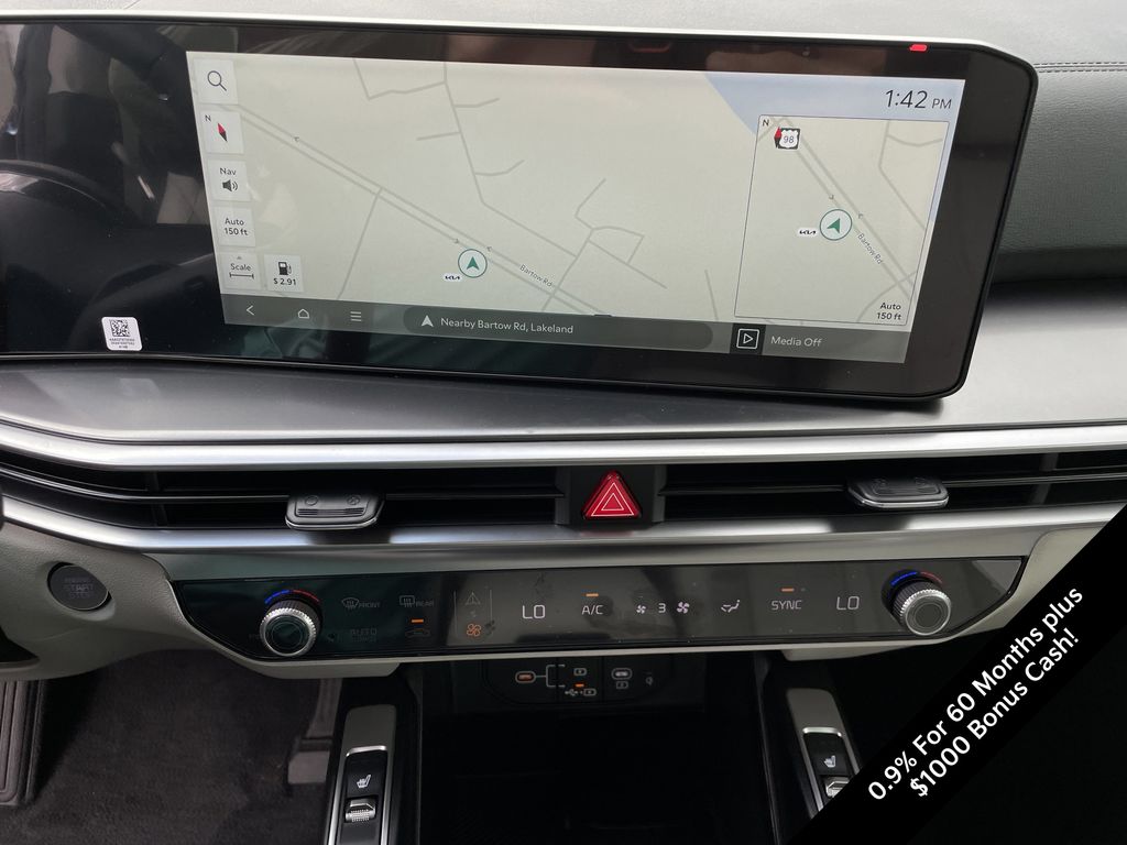 new 2025 Kia Sorento car, priced at $30,779