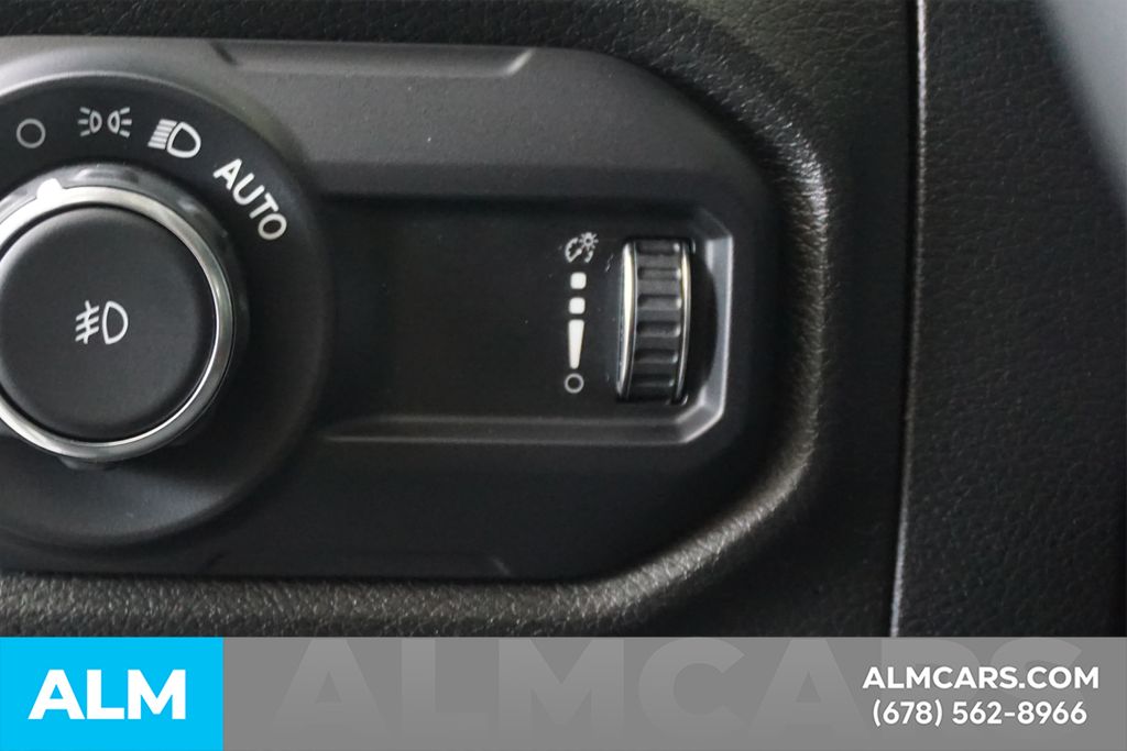 Used 2025 Black Jeep Sport S image 32