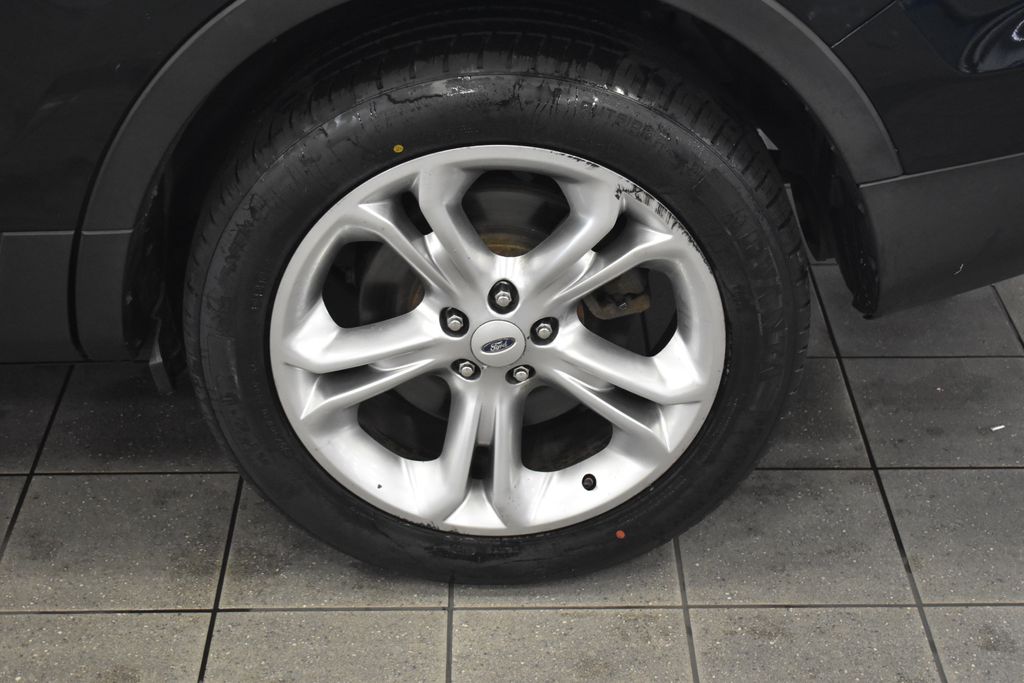 Thumbnail: 2014 Ford Explorer - 11