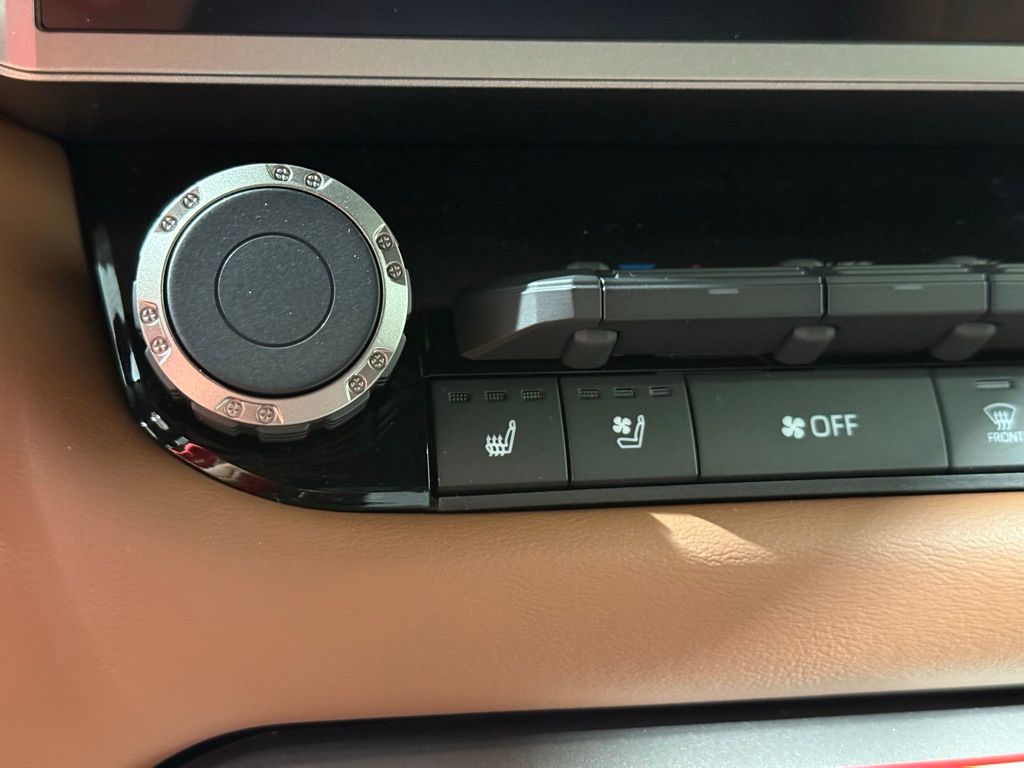 Thumbnail: 2026 Toyota Tundra - 29