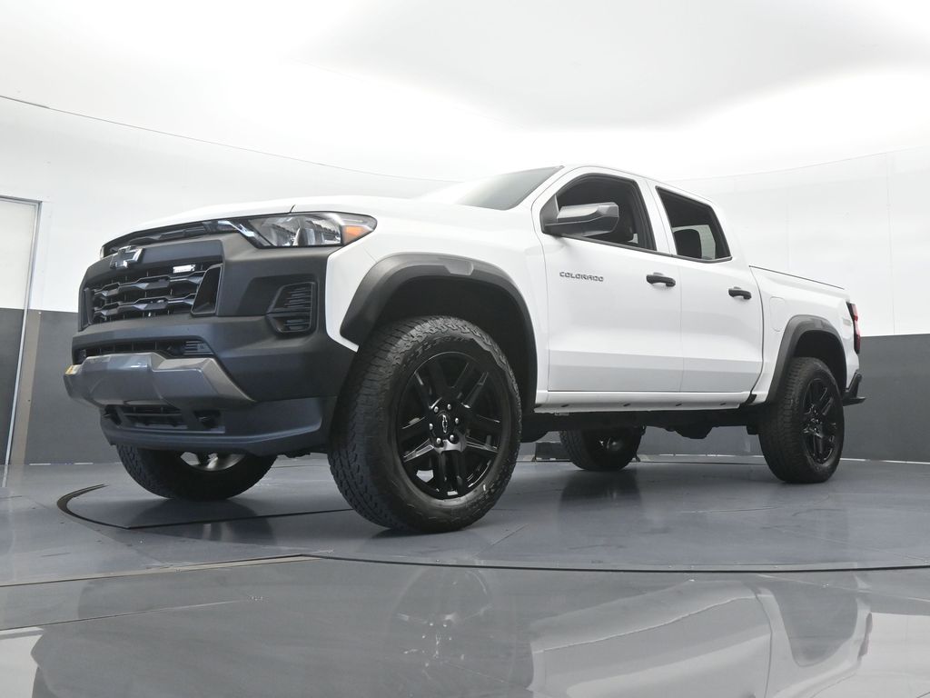 Used 2025 Summit White Chevrolet Trail Boss image 49