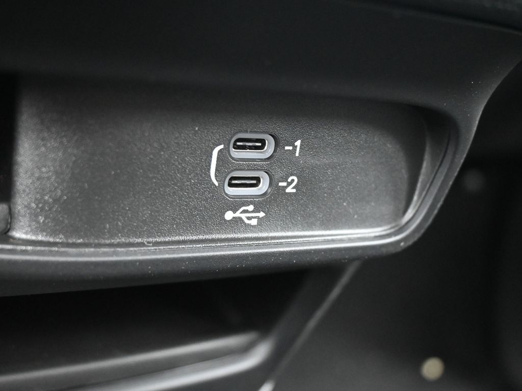 New 2026 Diamond Black Crystal Pearlcoat Chrysler Select image 20