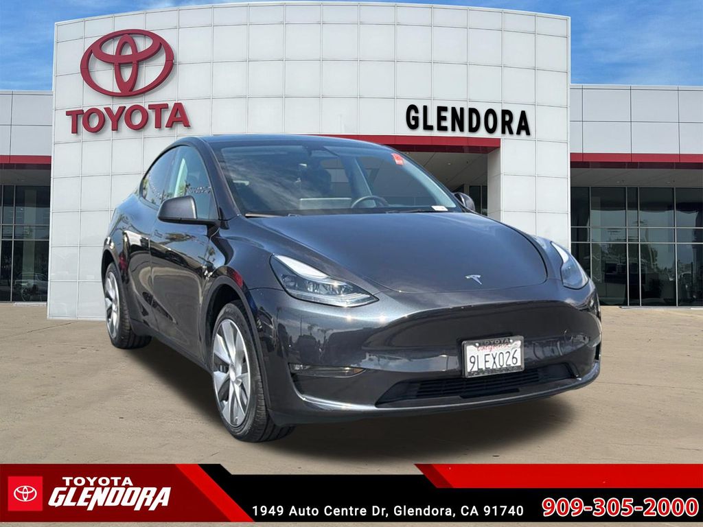 Used 2024 Tesla Model Y Long Range with VIN 7SAYGDEE1RF013979 for sale in Glendora, CA