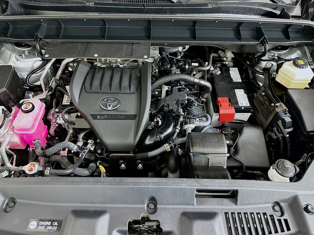 Thumbnail: 2023 Toyota Highlander - 31