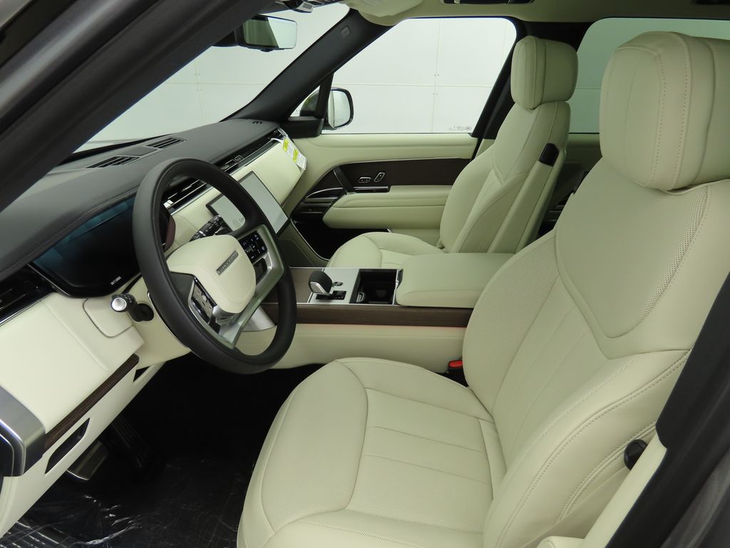 Thumbnail: 2025 Land Rover Range Rover - 21