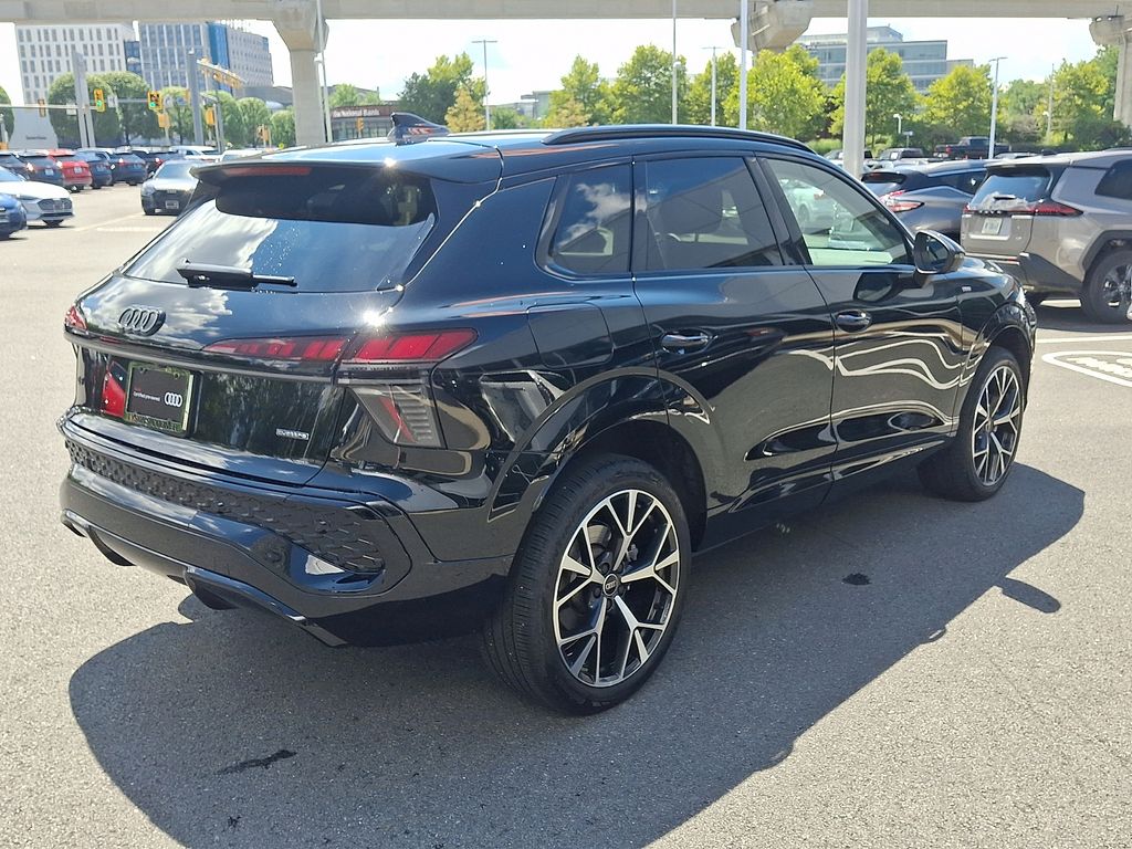 Thumbnail: 2026 Audi Q3 - 4