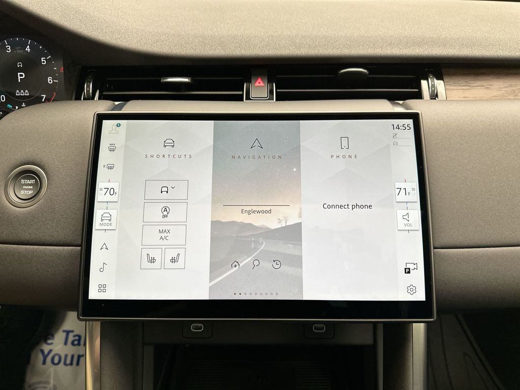 2024 Land Rover Discovery Sport S 18