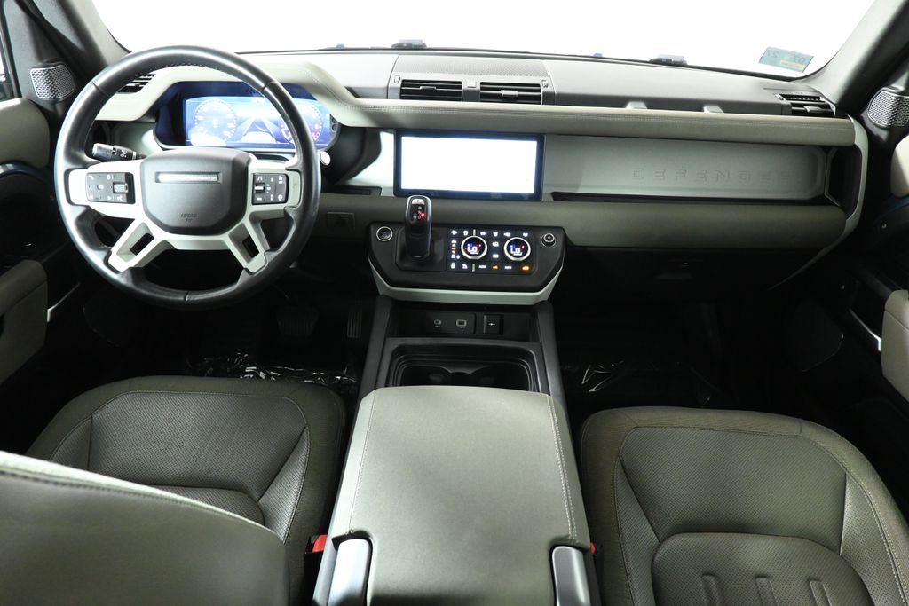 Thumbnail: 2020 Land Rover Defender - 4