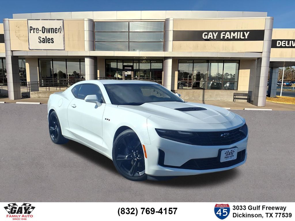Summit White 2022 Chevrolet Camaro Coupe Rear-Wheel Drive Automatic