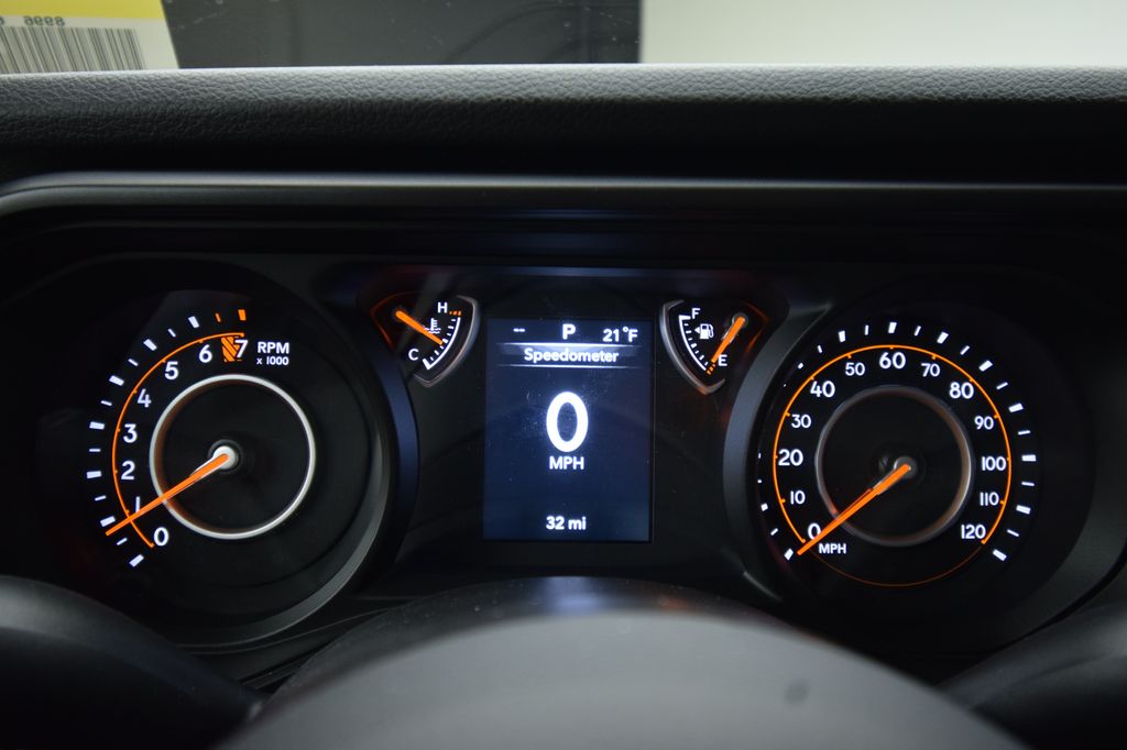 new 2026 Jeep Gladiator car, priced at $42,034